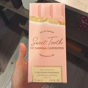 Sabrina Carpenter Perfume